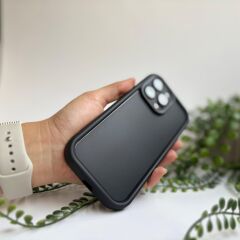 Mat Silikon Kenarları Kabartmalı iPhone Kılıfı – Siyah
