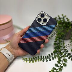 Carbon 'M' Case iPhone 16 Telefon Kılıfı