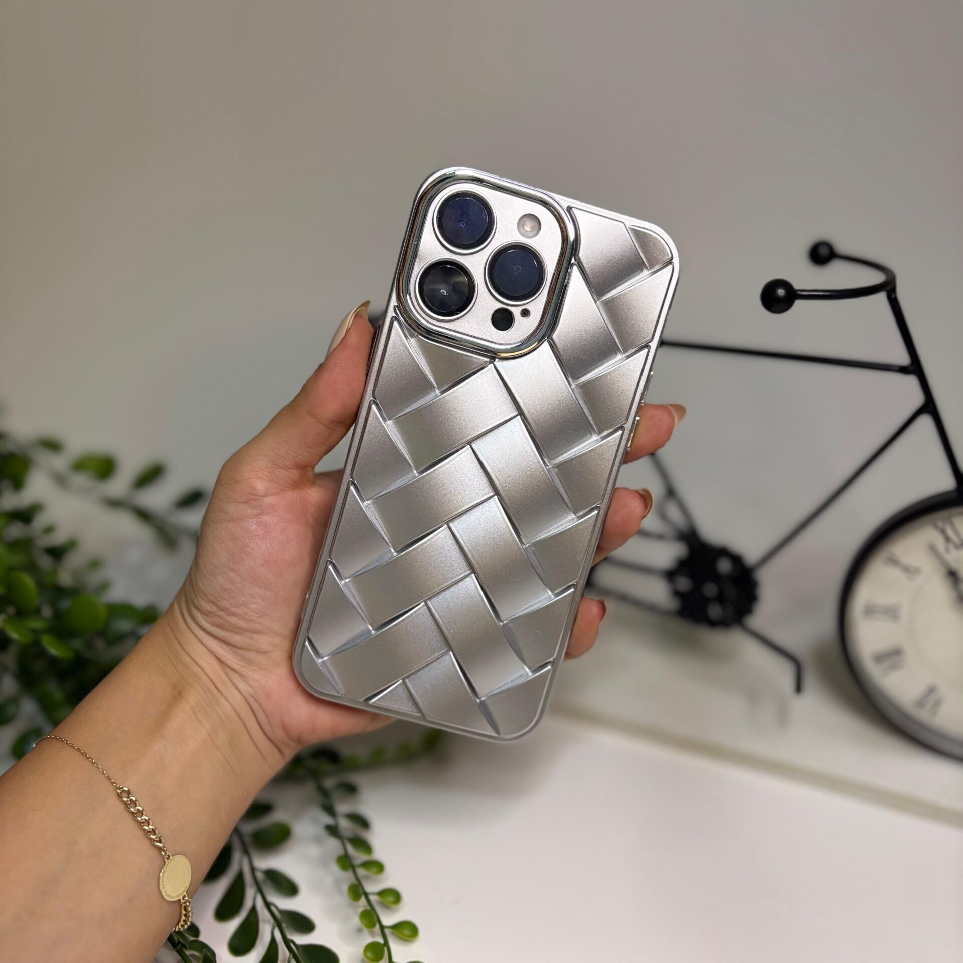 EpaDura Örgü Desen Iphone 15 Plus Kılıf