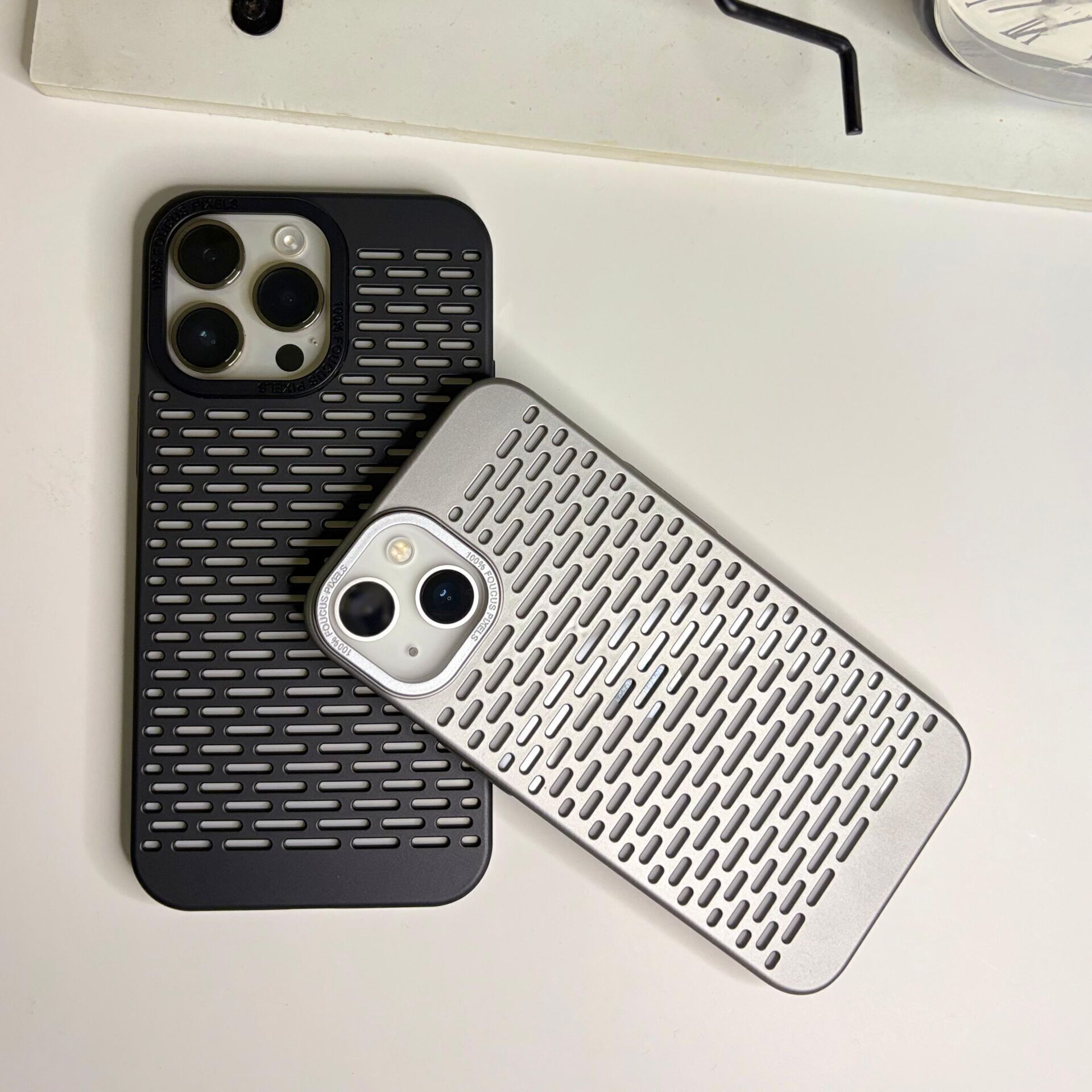 Epavent Izgara Iphone 15 Pro Kılıf