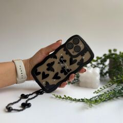Kalp ve Kelebek Detaylı Lens Koruyuculu Bileklikli iPhone 14 Pro Max Kılıf SİYAH