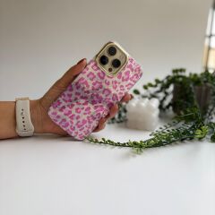 Parlak Yüzeyli Şık Leopar Desenli iPhone 15 Kılıf