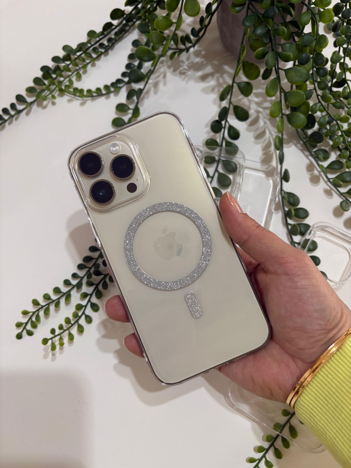 EPA MagRing Şeffaf Simli Manyetik iPhone Kılıfı - GÜMÜŞ